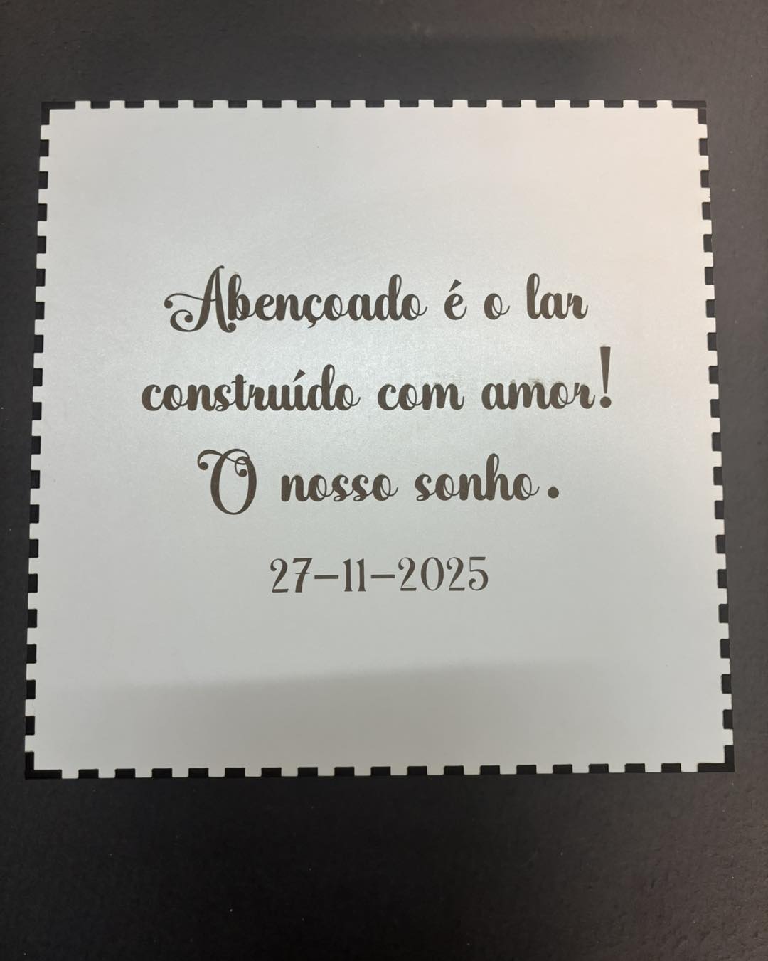 caixa com cálices gravados a laser caixa com cálices gravados a laser